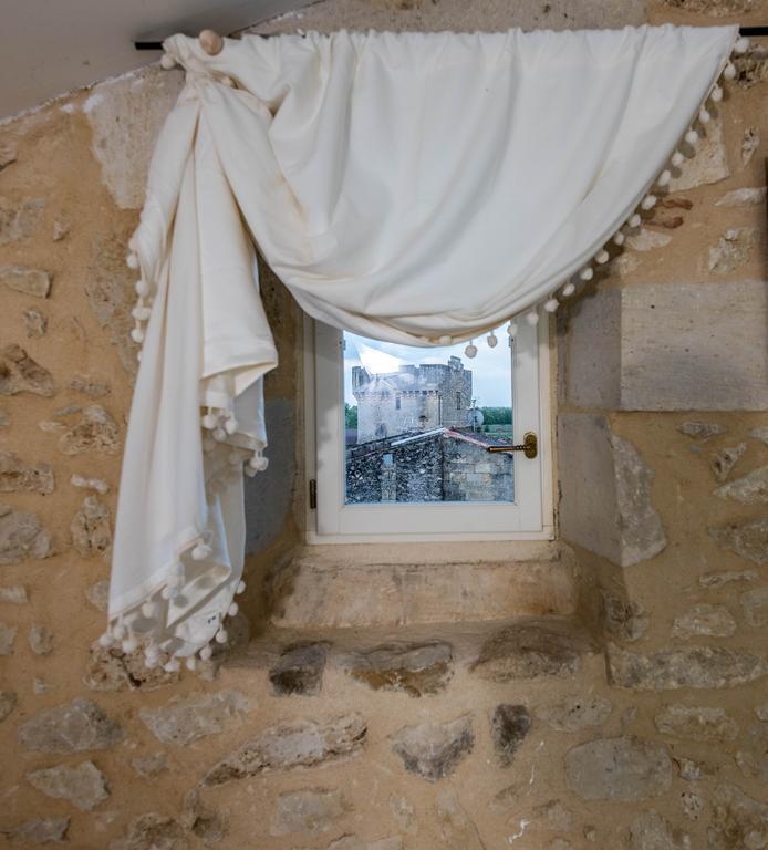 Chambres D'Hotes Le Relais Des Remparts Rions Extérieur photo