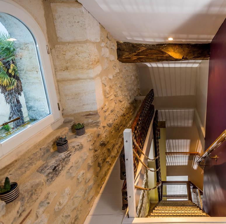Chambres D'Hotes Le Relais Des Remparts Rions Extérieur photo